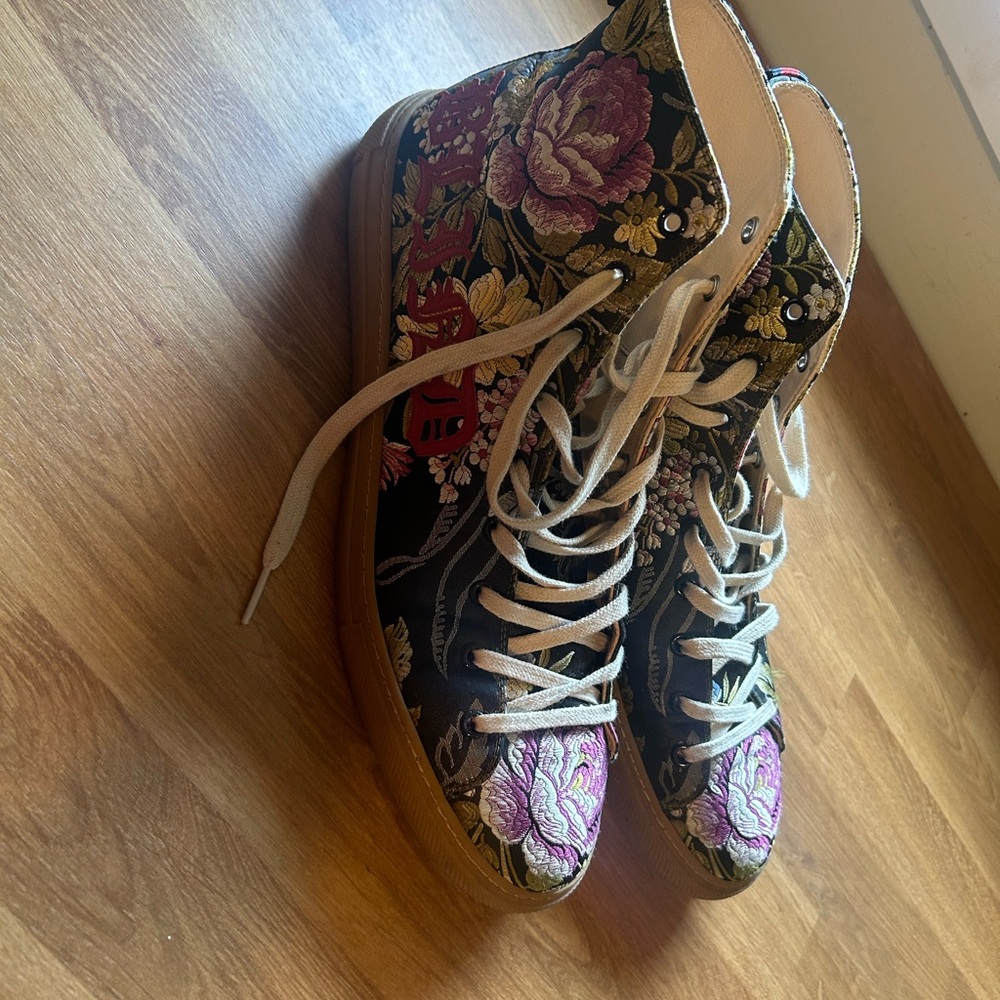 Guccis Blind for Love Hi top Sneakers sz 12 US